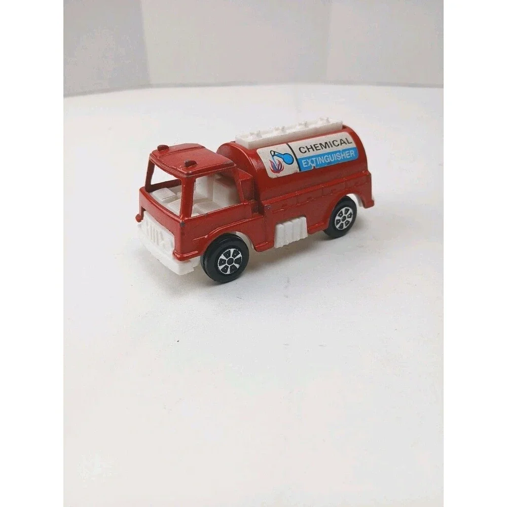 Vintage 1970 Tootsie Toy Chemical Extinguisher Truck Red Metal & Plastic